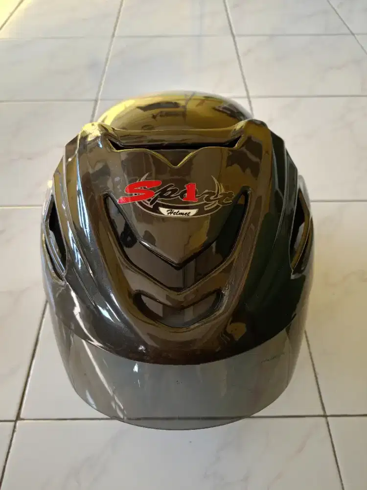 Helm untuk anak