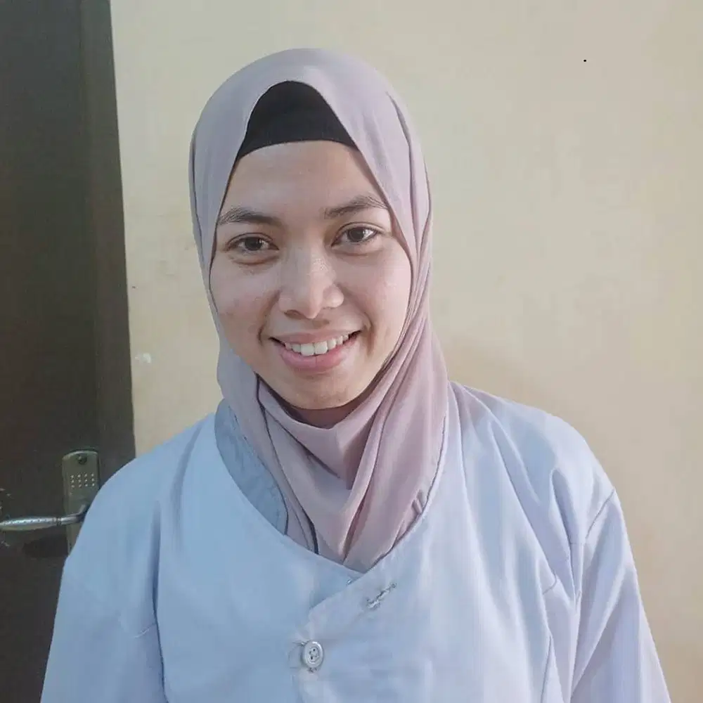 pembantu baby sitter