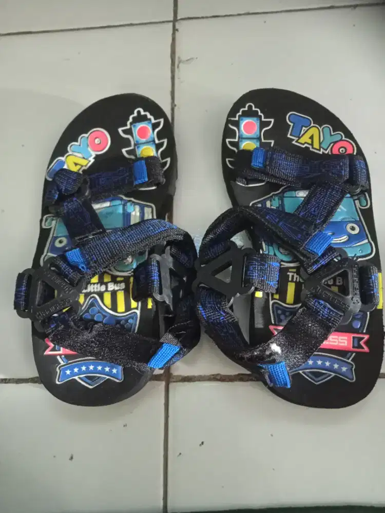 Jual sandal untuk anak2