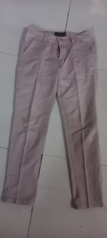 Di jual celana panjang ukuran S tinggi badan 155-169