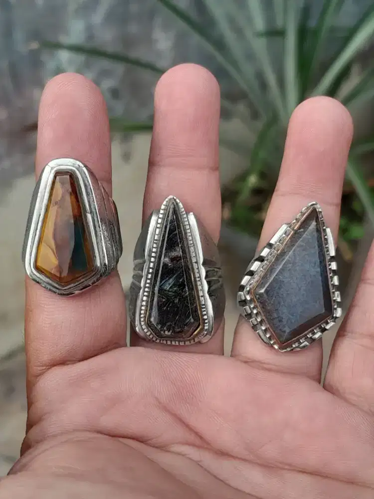 Batu akik klaweng, pietersite dan bacan kembang