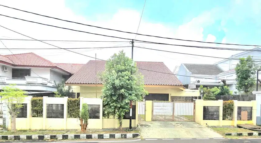 Dijual Rumah Asri, nyaman dan Lokasi Strategis di Pondok Kelapa