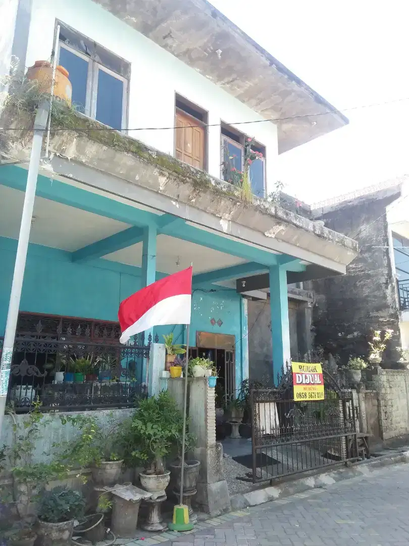 DIJUAL CEPAT! RUMAH STRATEGIS - HARGA MENARIK