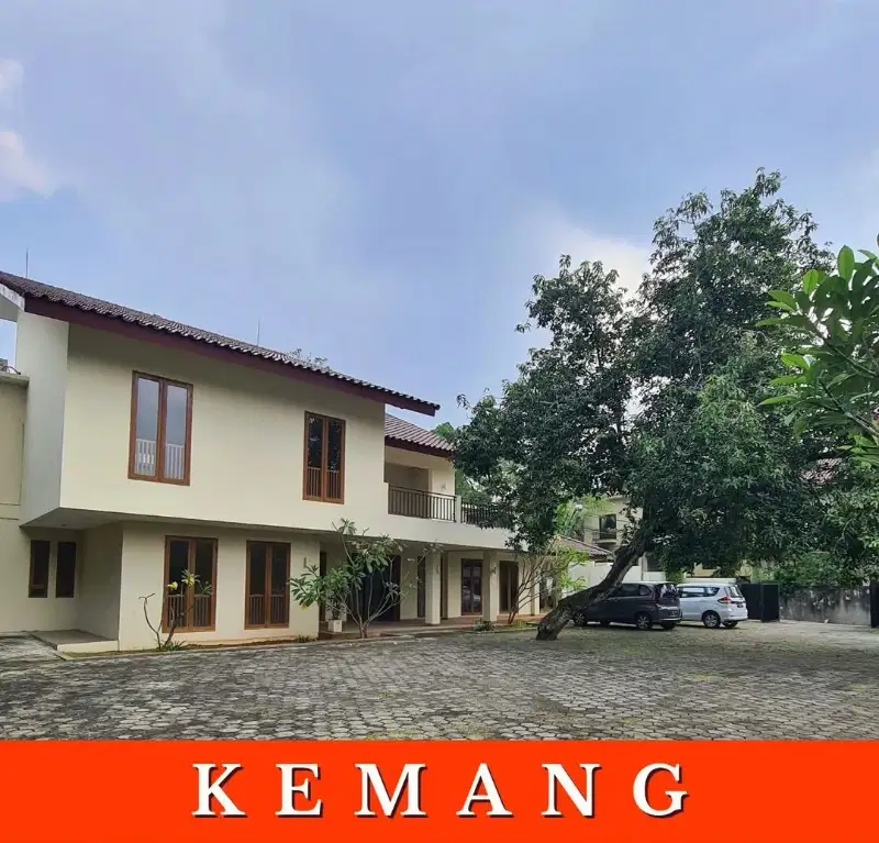 Dijual rumah harga super murah at Kemang Jakarta Selatan