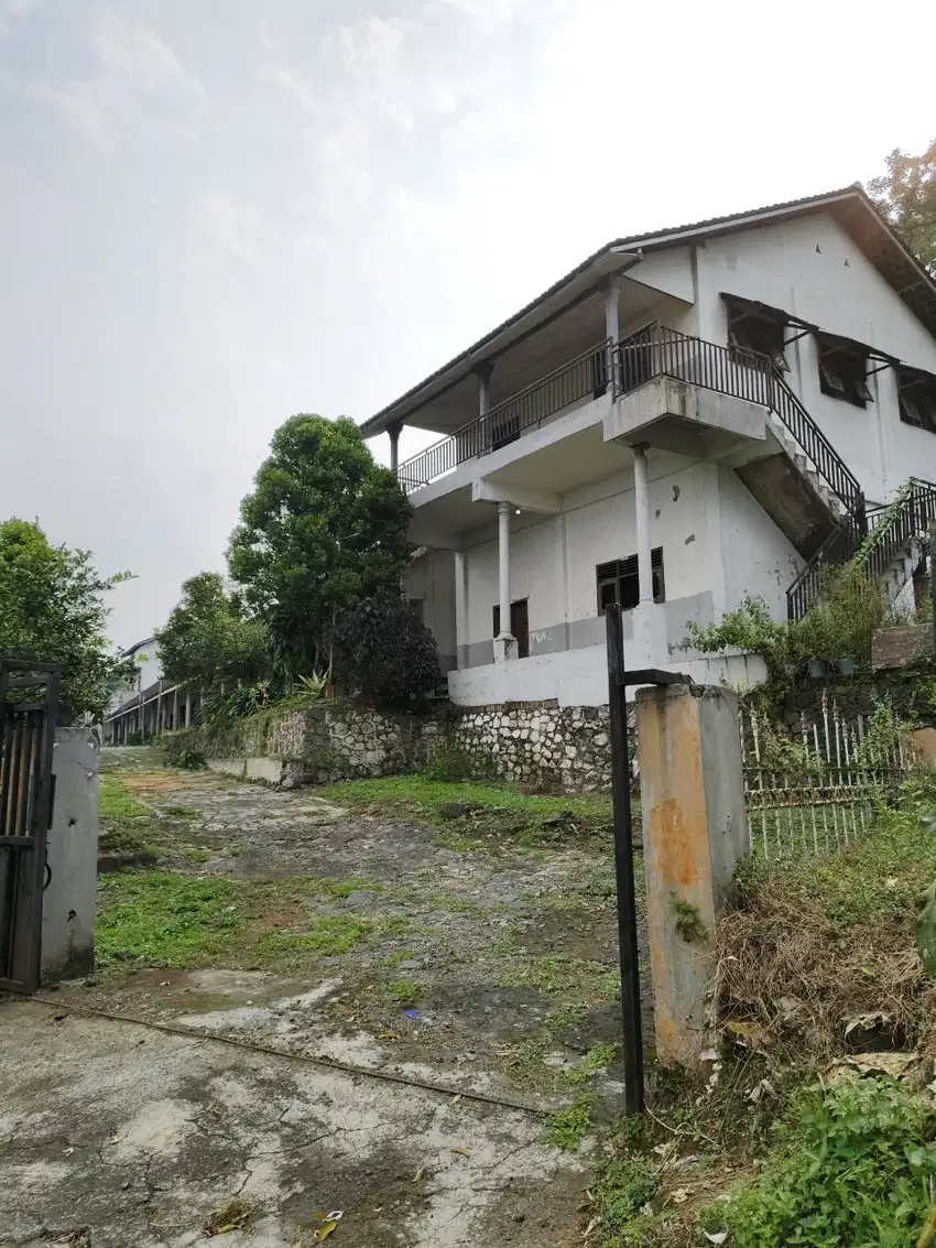 Dijual Cepat, Gedung Hitung Tanah di Jl. Dr. Sutomo, Lawang Malang