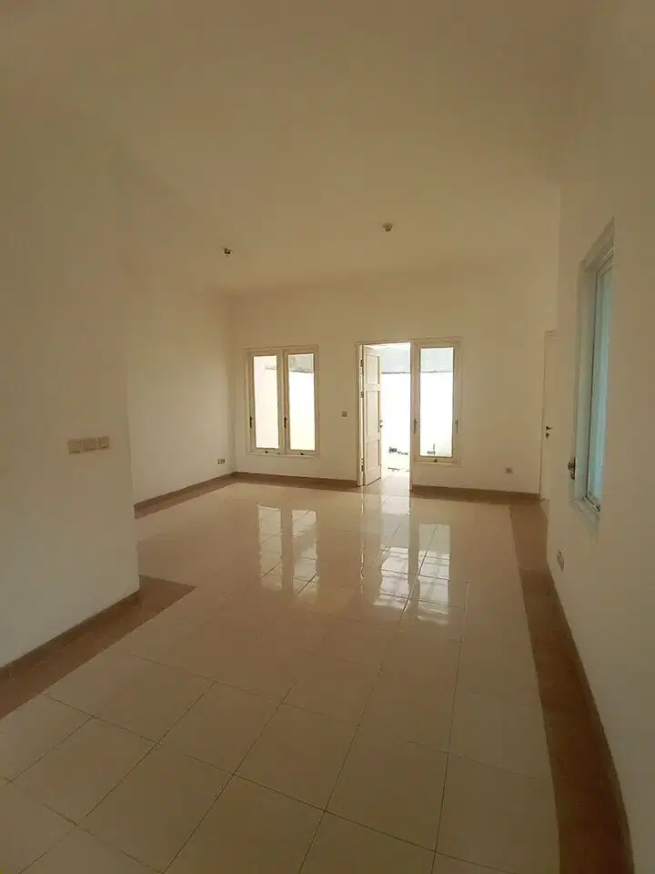DISEWAKAN RUMAH CLUSTER CRYSTAL DI GADING SERPONG