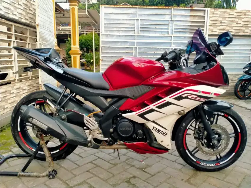 Yamaha r15 lengkap motor sehat walafiat keterangan detail dibawah
