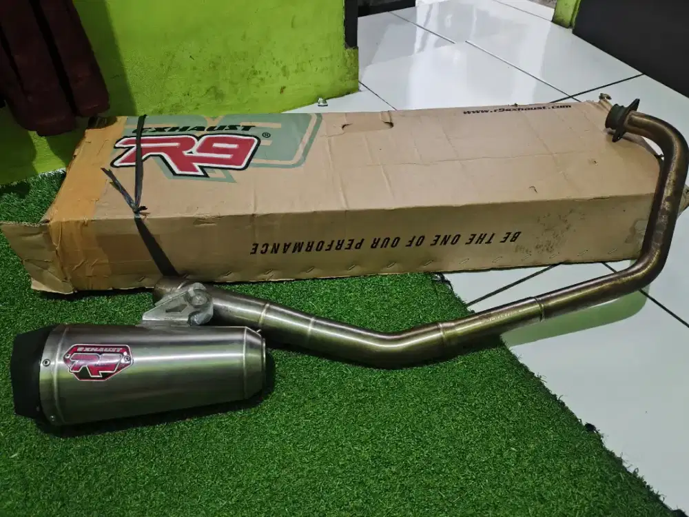 Kenalpot R9 New Alpha Series