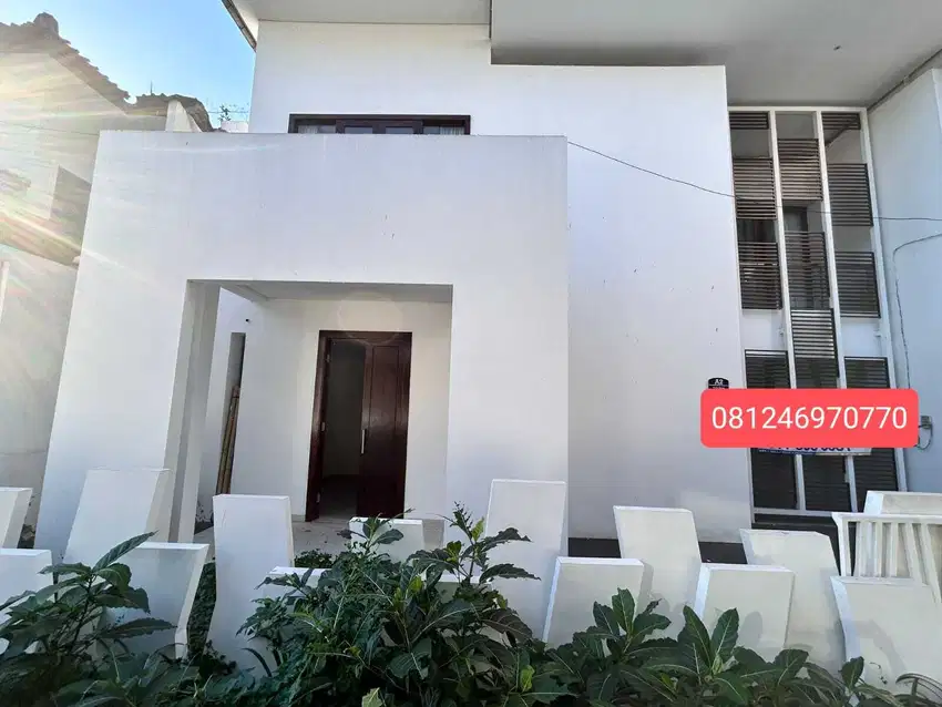 Rumah Mewah Lantai 2 dekat Jalan Raya Puputan Renon Denpasar