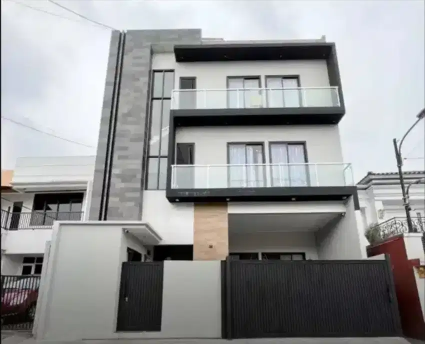 RUMAH KOST UNTUNG BESAR JL UTAMA BUMI MARINA ITS HANG TUAH