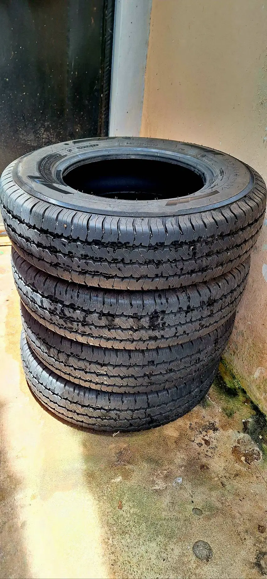4 Set Ban GT RADIAL MAXMILER  PRO  185 R14C 8PR 102/100R