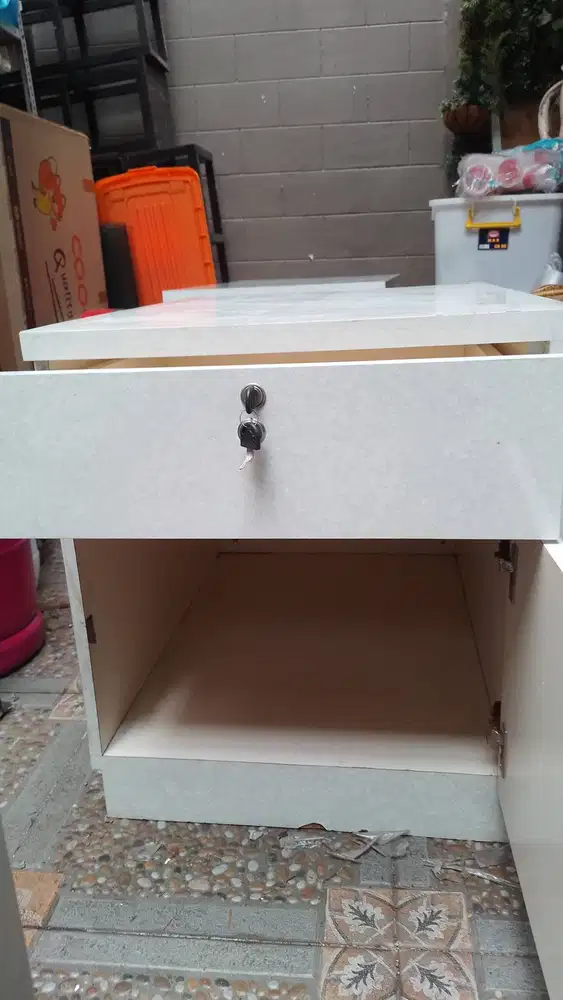 Meja Nakas/Buffet/Lemari penyimpanan