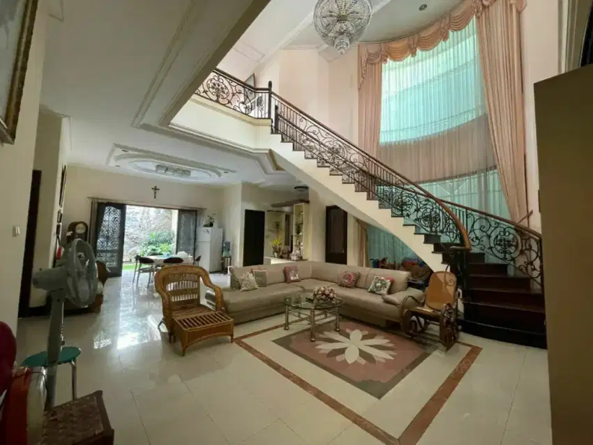 RUMAH MEWAH MANYAR JAYA SIAP HUNI, TERAWAT