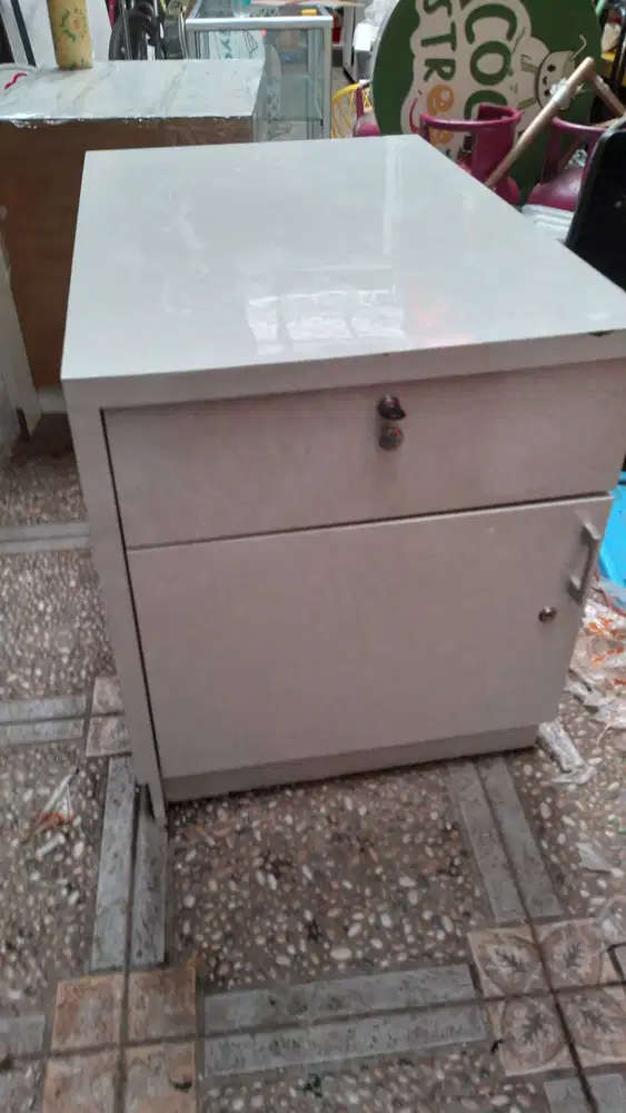 Meja Nakas/Buffet/Lemari penyimpanan