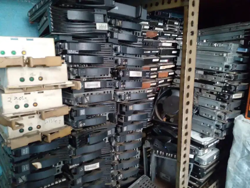 Dicari hardisk pc , server , laptop