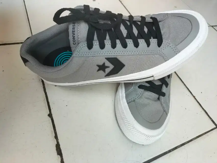 Sepatu converse size 42 insole 26.5 kondisi msh bagus