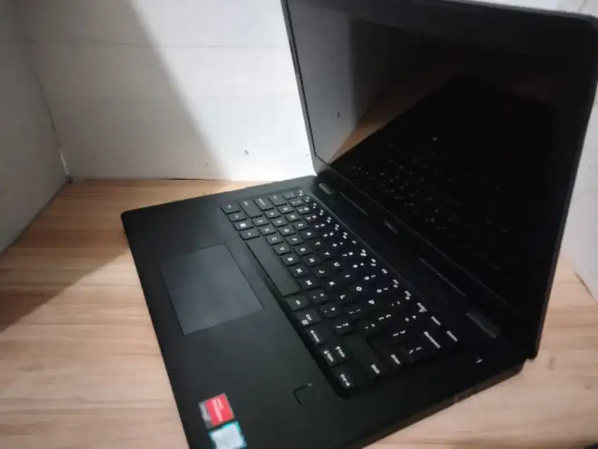 Dell latitude 3490 core i5 GEN8 RAM 8 SSD 256 dual VGA+FINGER print