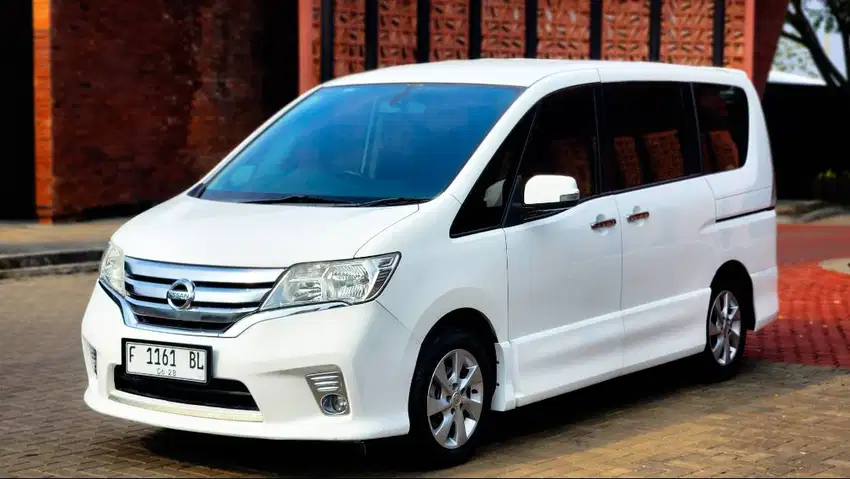 NISSAN SERENA HWS PANORAMIC 2.0 C26 AT 2013 MULUS FULLSET ORIGINAL