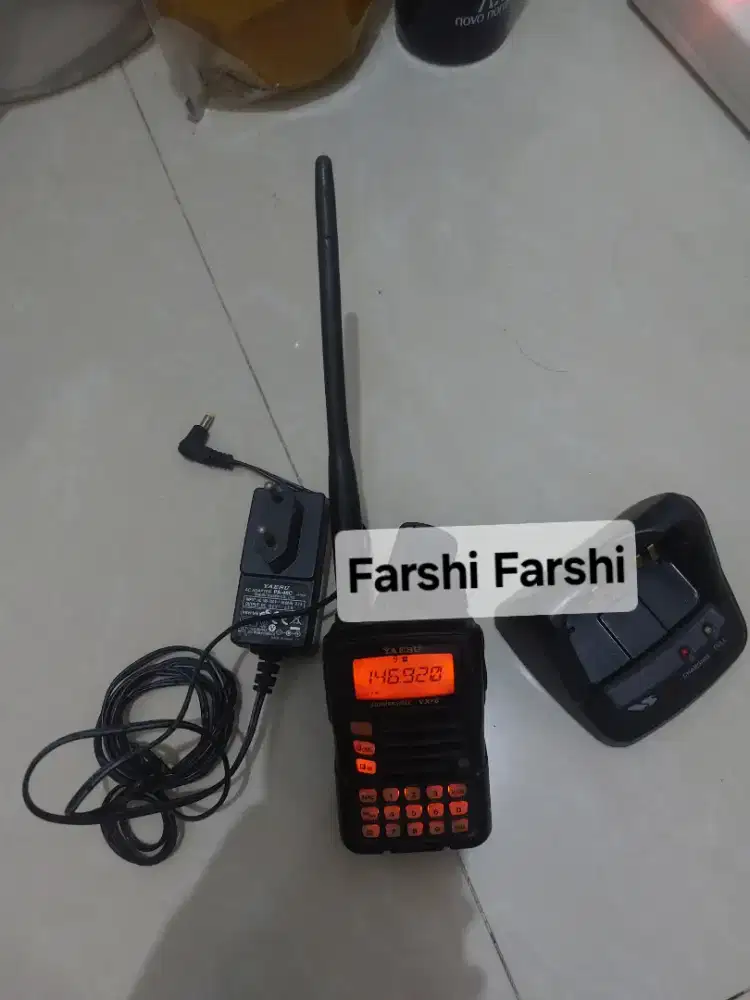 HT Yaesu VX6 made in japan