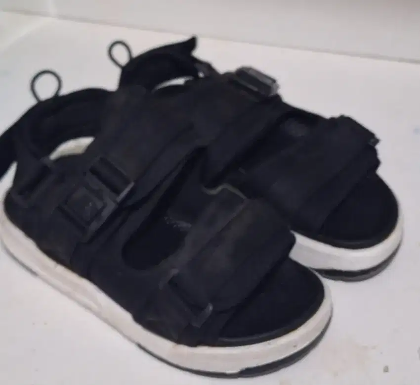 Jual sepatu sandal gunung ori masih new no 36