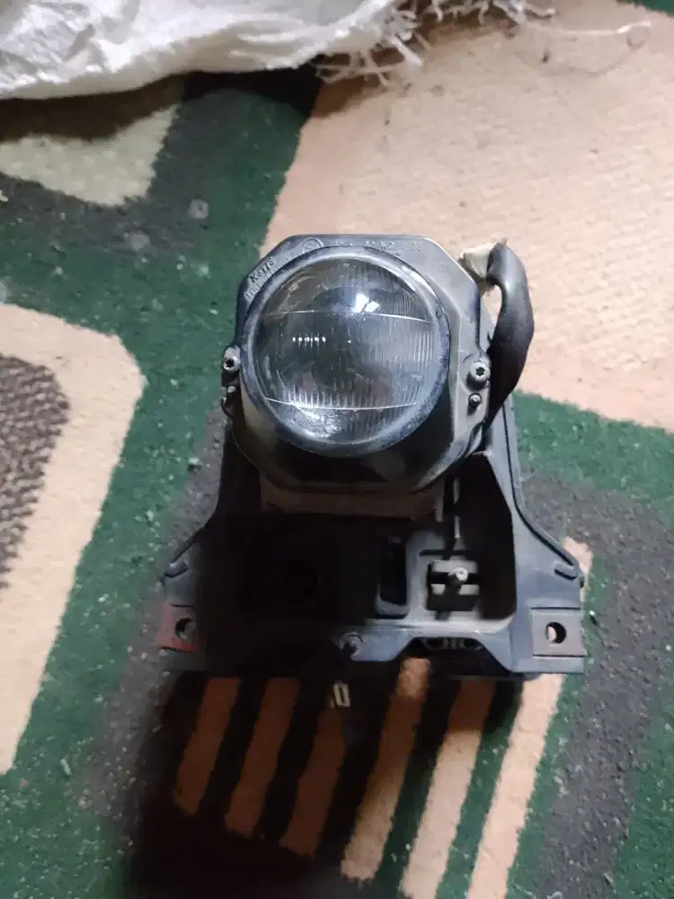 Jual lampu r15 v4 harga anjlok masih bagus,gak kepake