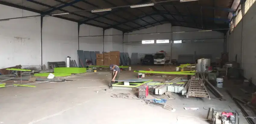 Disewakan gudang LT/LB : 1900/870m2 Jl. Caringin