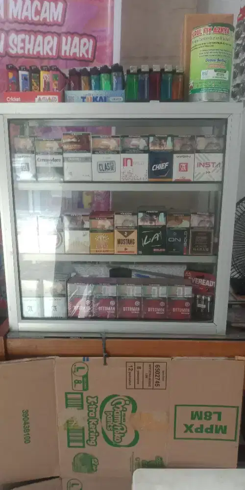 Rak / Etalase Rokok