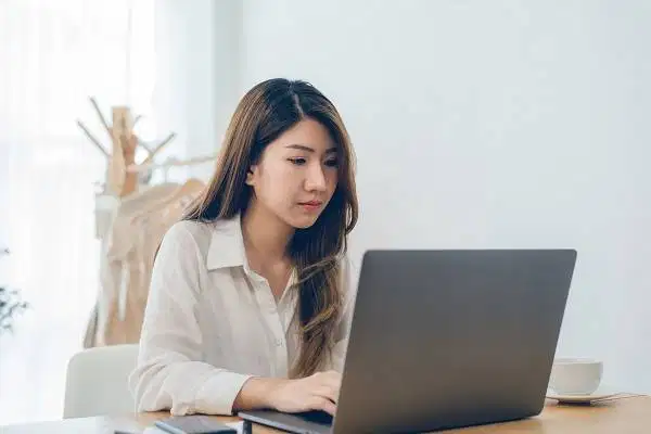 Administrasi Toko & Kepala Toko Pakaian