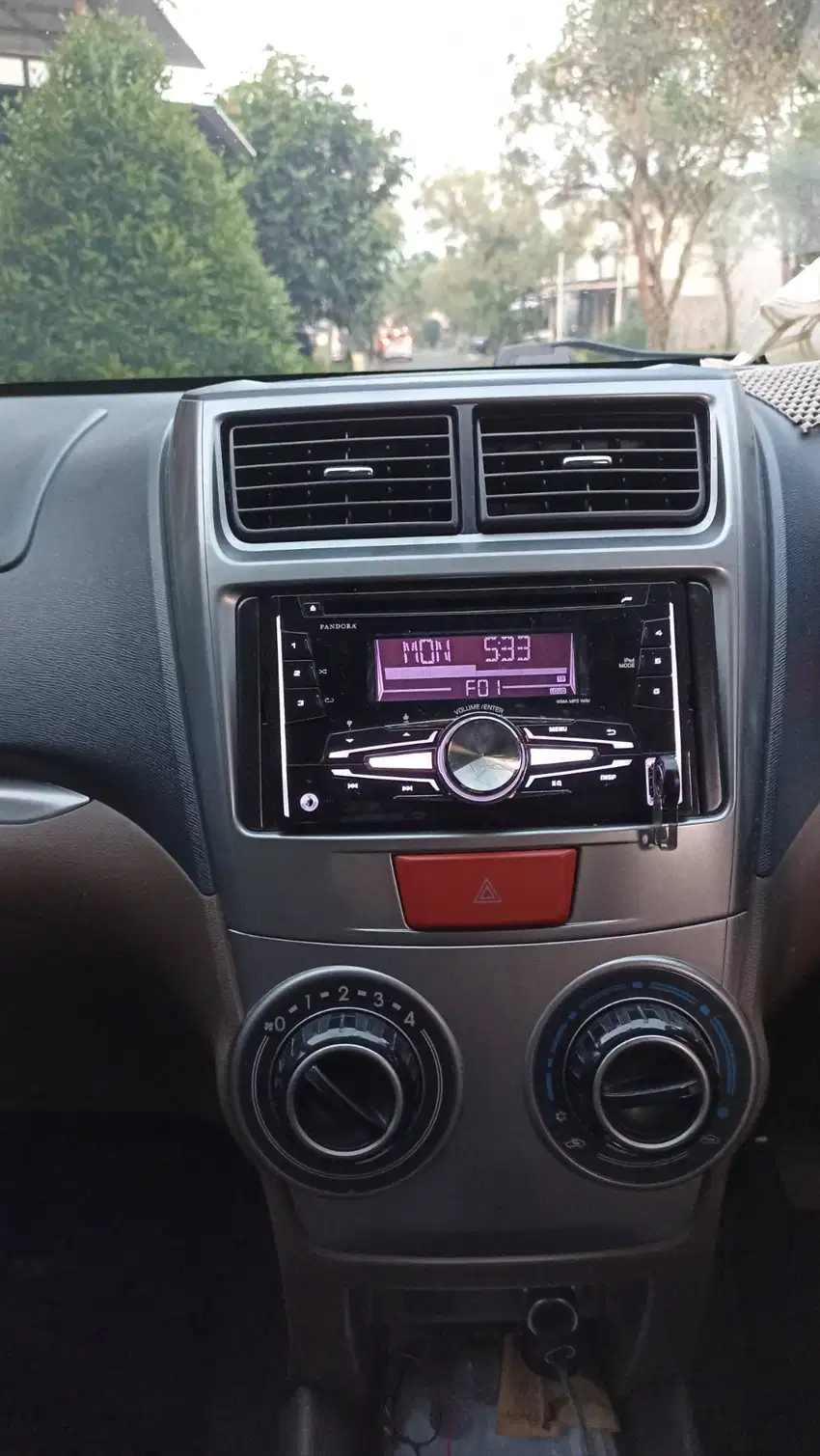 Dijual Great New Xenia 2016 low km