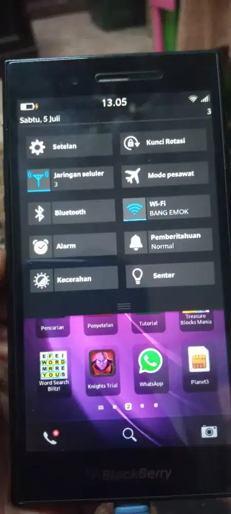 BlackBerry Z3  tidak ada charger