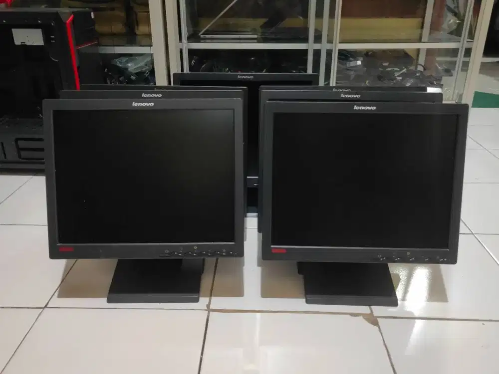 Lcd Monitor Built Up Lenovo 15 Inch