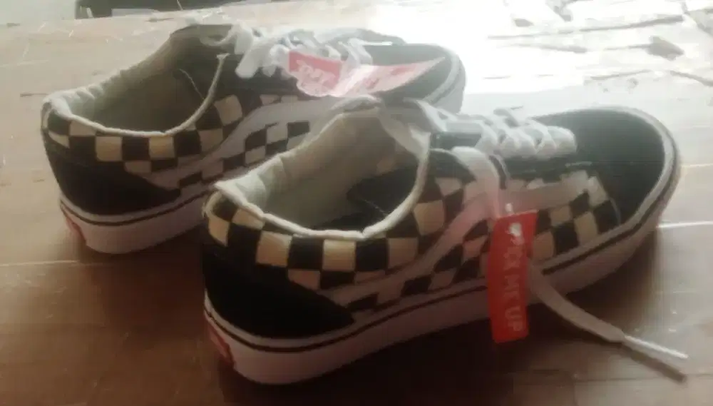 Rp 219rb, Sneakers Vans, Baru, Ori, Sz 36,Insole 22,5 cm,Made in China