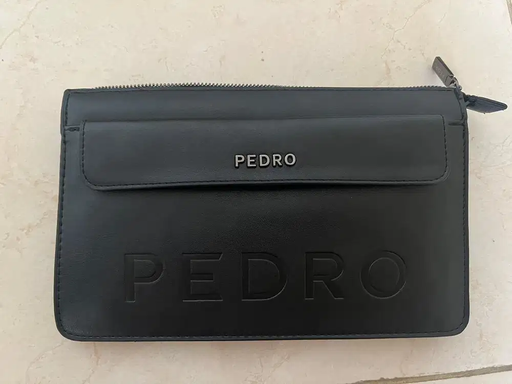 PEDRO CLUTCH BLACK