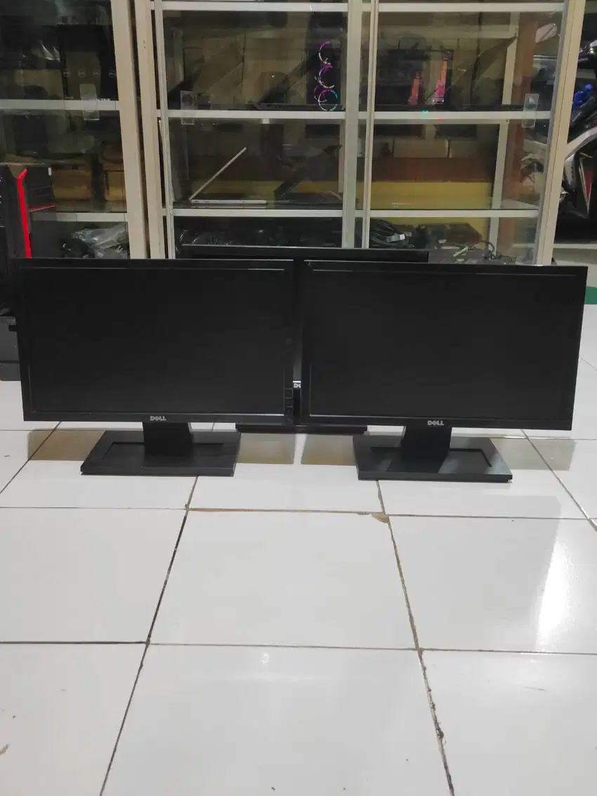 Lcd Monitor Built Up Dell 19 Inch