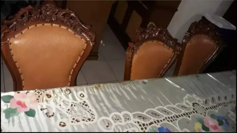 Set meja kursi makan kayu Jepara