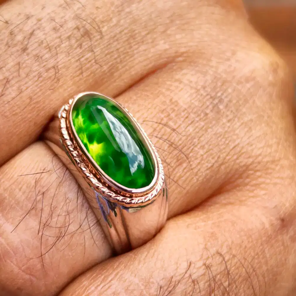 Lumut kumbang jati super
Green emerald
Dim
