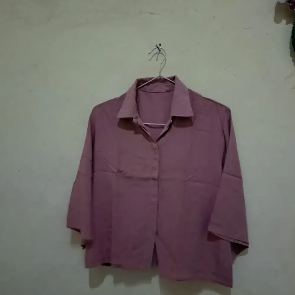 Kemeja wanita warna pink