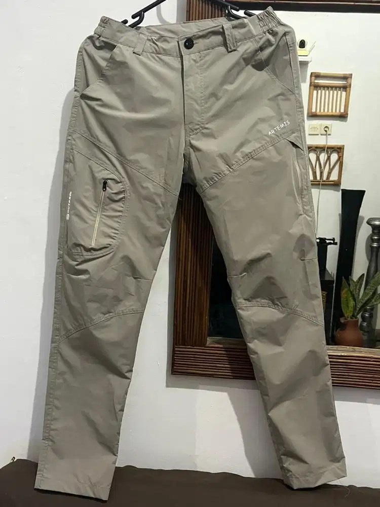 Celana Outdoor Ringan dan Nyaman