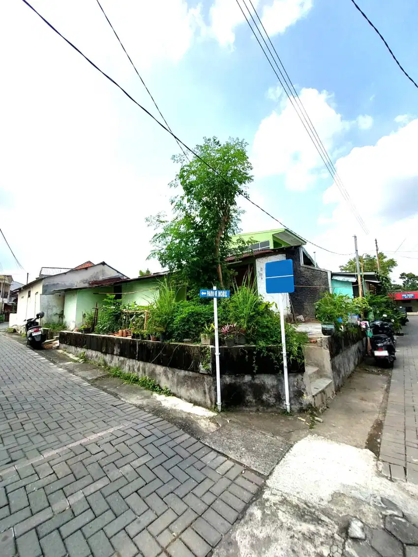 Tanah Hook Strategis Bonus Bangunan di Minomartani