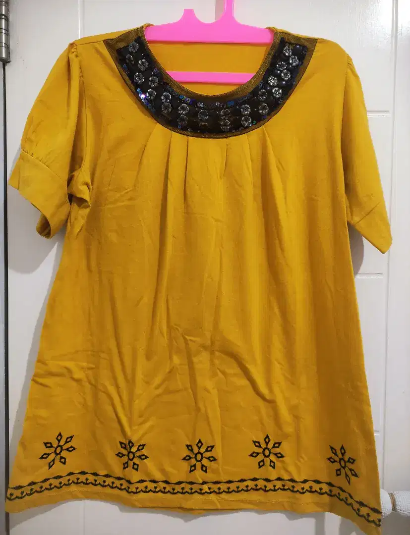 Atasan wanita variasi motif blink