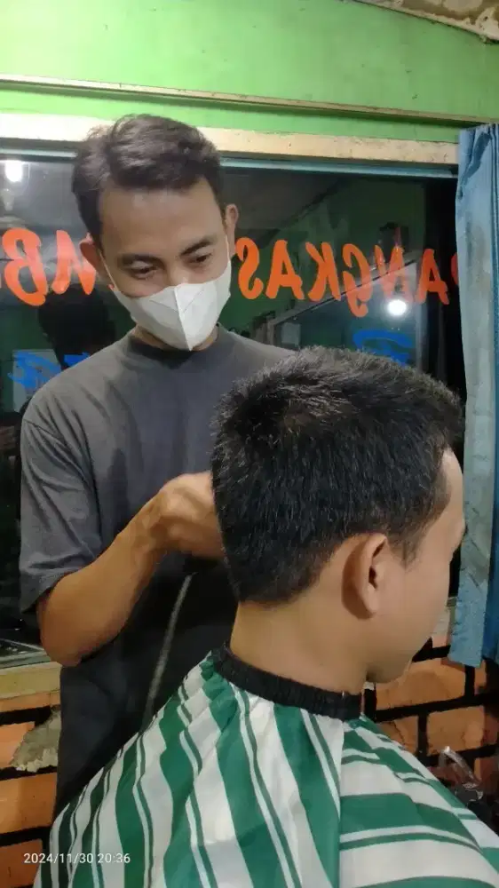 Dicari Capster, Tukang cukur rambut.area jatiuwung.
