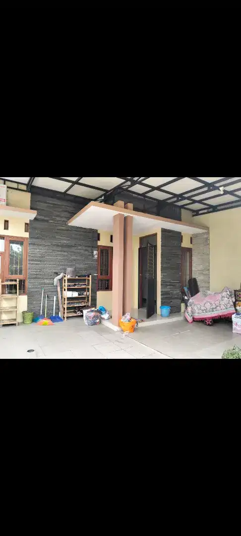 Dijual rumah nyaman di Karanganyar
