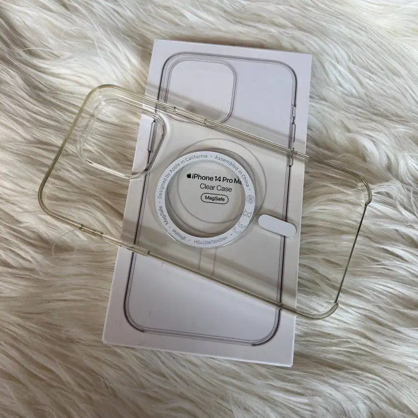 Preloved Apple iPhone 14 Pro Max Clear Case with MagSafe