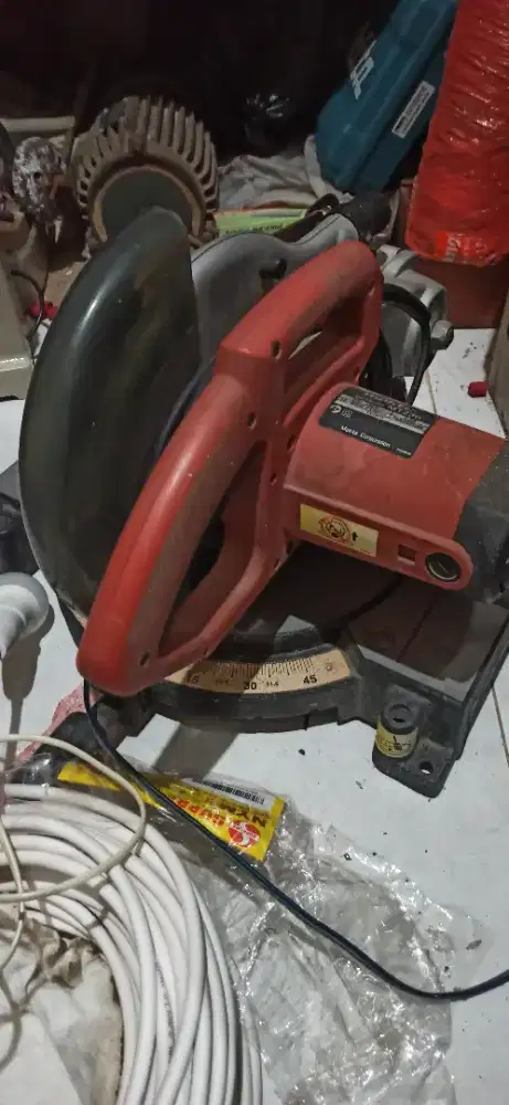 Maktec Potong Aluminium