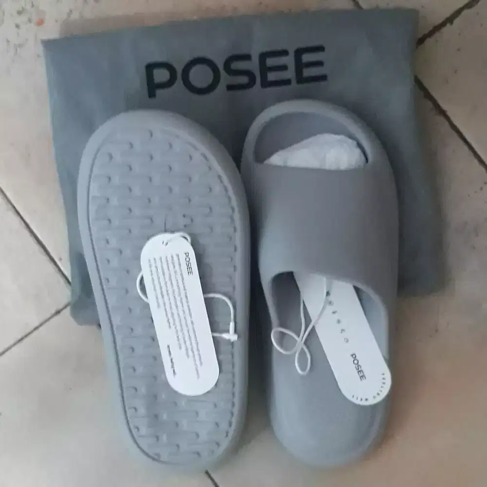 Sendal Pose/Posee original size 40-41 grey,Baru,harga PAS( Shopee ON )