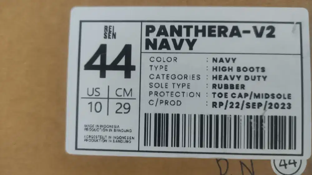 Sepatu Panthera V2 Navy Size 44