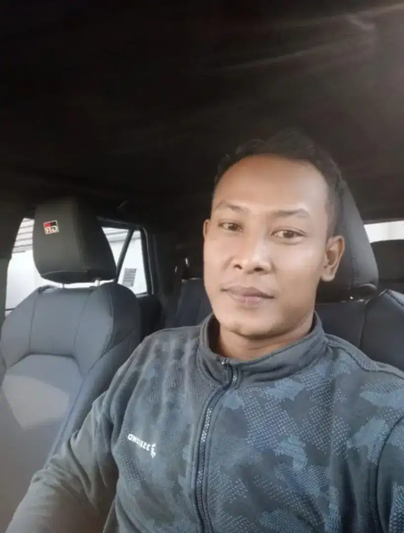 Mencari pekerjaan sebagai supir SIM a