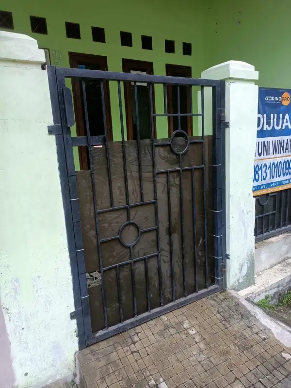 Jual Rumah mungil di Griya loka,  depan  Pasar moden BSD