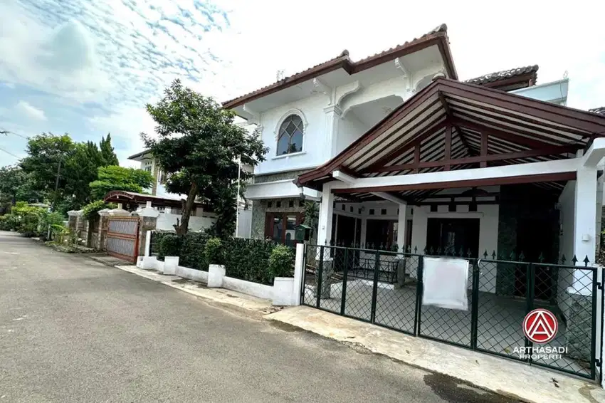 TANJUNG BARAT, SEWA RUMAH APIK 2 LANTAI SIAP HUNI DI LOKASI STRATEGIS