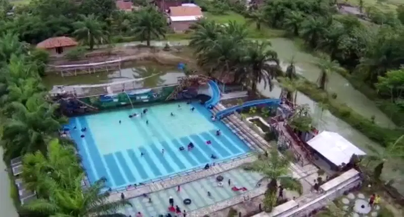 Di jual kolam renang + kolam  pemancingan harga 3 M luas tanah 1,8ha